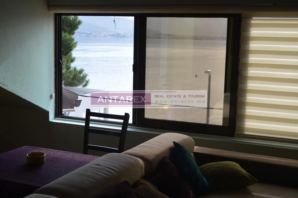 Kuca-na-prvoj-liniji-do-mora-u-Bijeloj-Herceg-Novi-9 Kuća 154 m² – Bijela, Herceg Novi — fotografija 10