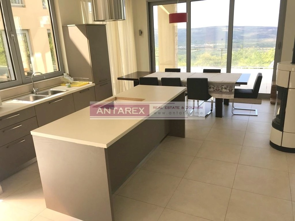 Dvije-nove-vile-sa-bazenom-u-Kavacu-Tivat-5 Kuća 440 m² – Kavač, Tivat — fotografija 6