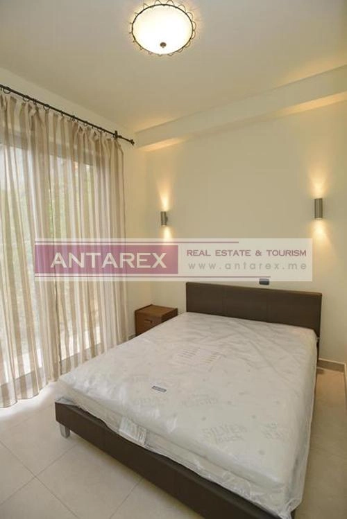 Dvije-nove-vile-sa-bazenom-u-Kavacu-Tivat-7 Kuća 440 m² – Kavač, Tivat — fotografija 8