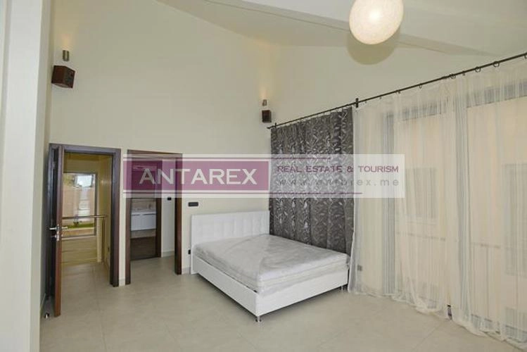 Dvije-nove-vile-sa-bazenom-u-Kavacu-Tivat-8 Kuća 440 m² – Kavač, Tivat — fotografija 9