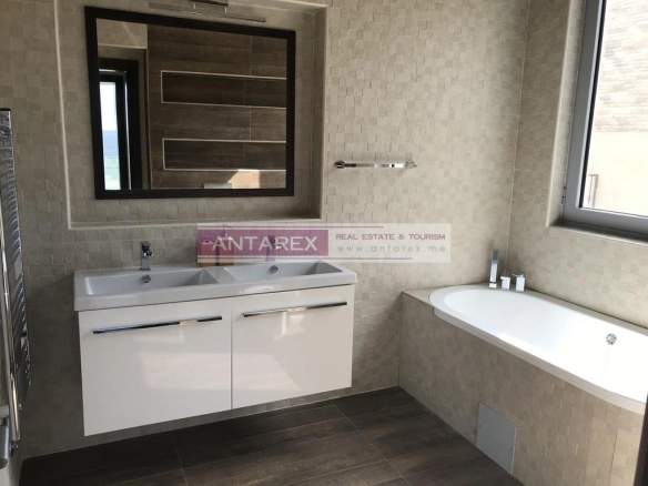 Kuća 440 m² – Kavač, Tivat — fotografija 11