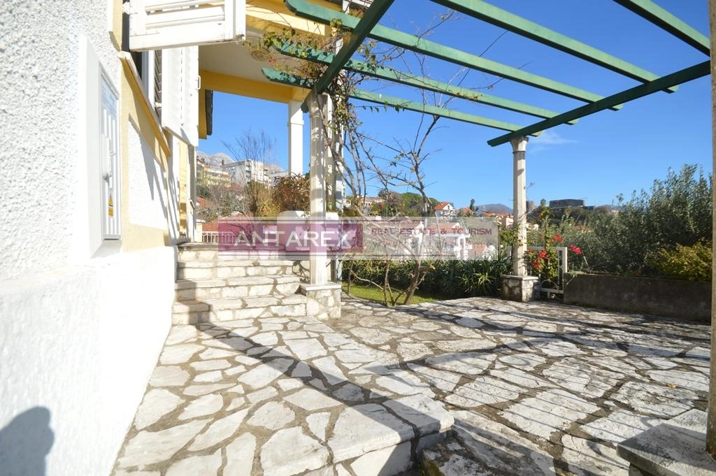 Kuca-u-centru-Starog-grada-Herceg-Novi-1 Kuća 90 m² – Herceg Novi — fotografija 2