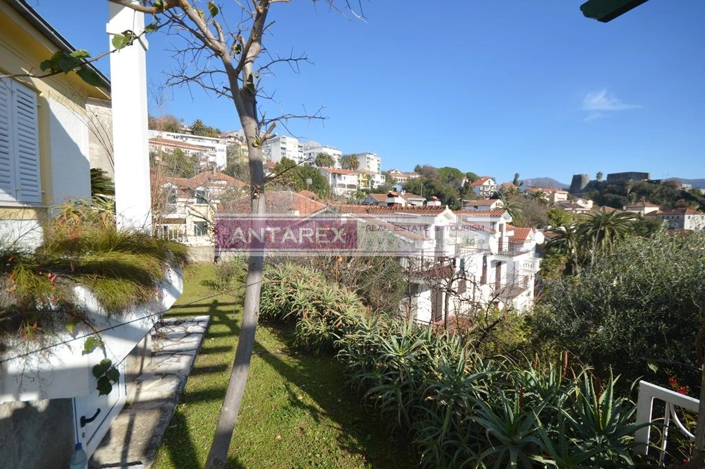 Kuca-u-centru-Starog-grada-Herceg-Novi-2 Kuća 90 m² – Herceg Novi — fotografija 3