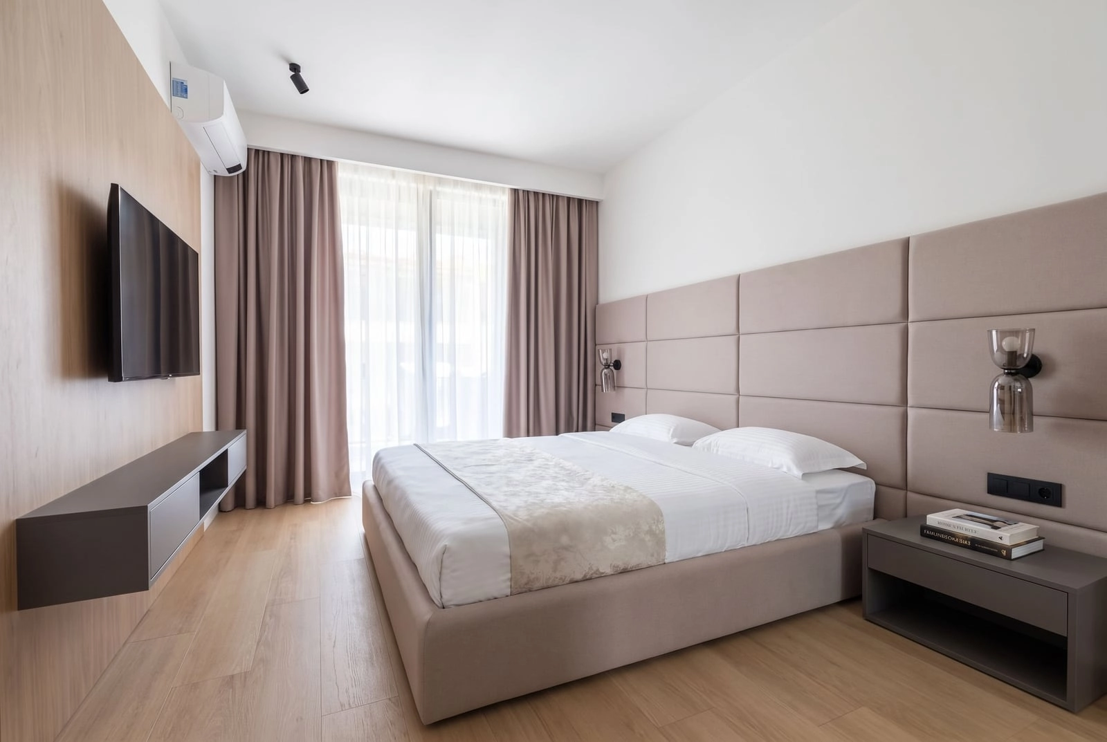 Jednosoban-stan-sa-terasom-u-kompleksu-Onia-Budva-6 Izdavanje: Jednosoban stan 62 m² – Budva — fotografija 7