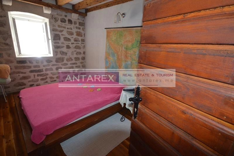 Dvosoban-stan-u-kamenoj-kuci-stari-grad-Herceg-Novi-12 Dvosoban stan 106 m² – Herceg Novi — fotografija 13