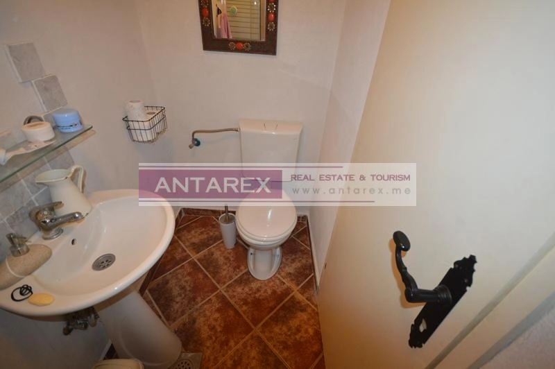 Dvosoban-stan-u-kamenoj-kuci-stari-grad-Herceg-Novi-15 Dvosoban stan 106 m² – Herceg Novi — fotografija 16