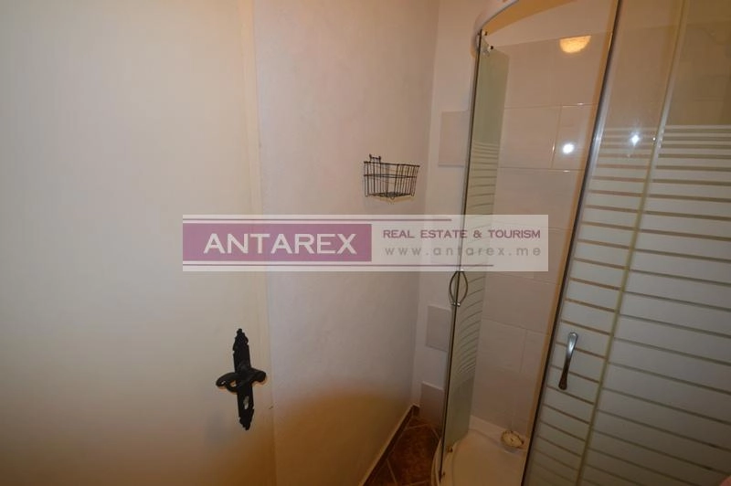 Dvosoban-stan-u-kamenoj-kuci-stari-grad-Herceg-Novi-16 Dvosoban stan 106 m² – Herceg Novi — fotografija 17