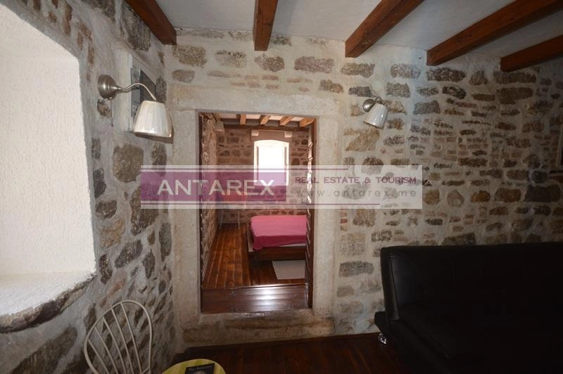 Dvosoban-stan-u-kamenoj-kuci-stari-grad-Herceg-Novi-19 Dvosoban stan 106 m² – Herceg Novi — fotografija 20
