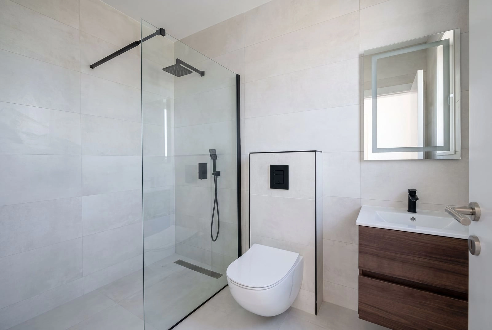 Jednosoban-stan-sa-terasom-u-Becicima-Budva-4 Izdavanje: Jednosoban stan 53 m² – Bečići, Budva — fotografija 5