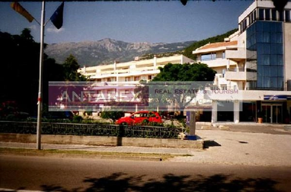 Hotelski-kompleks-na-prodaju-u-Budvi-5 Poslovni prostor 2.142 m² – Budva — fotografija 6