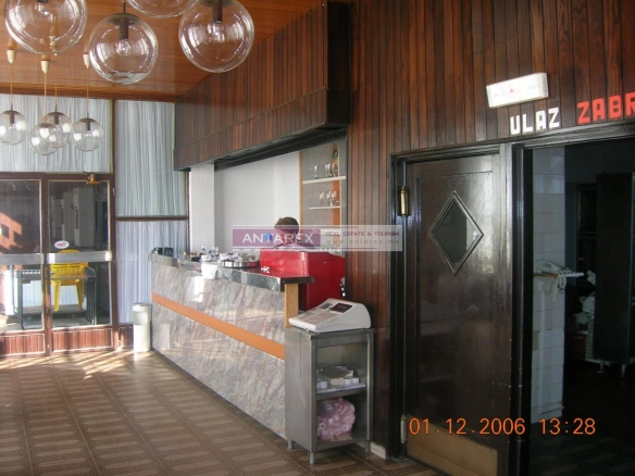 Poslovni prostor 2.142 m² – Budva — fotografija 12