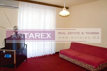 Poslovni prostor 2.142 m² – Budva — fotografija 17