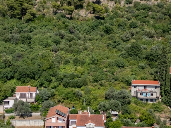 Plac sa pogledom na more u Podkošljunu