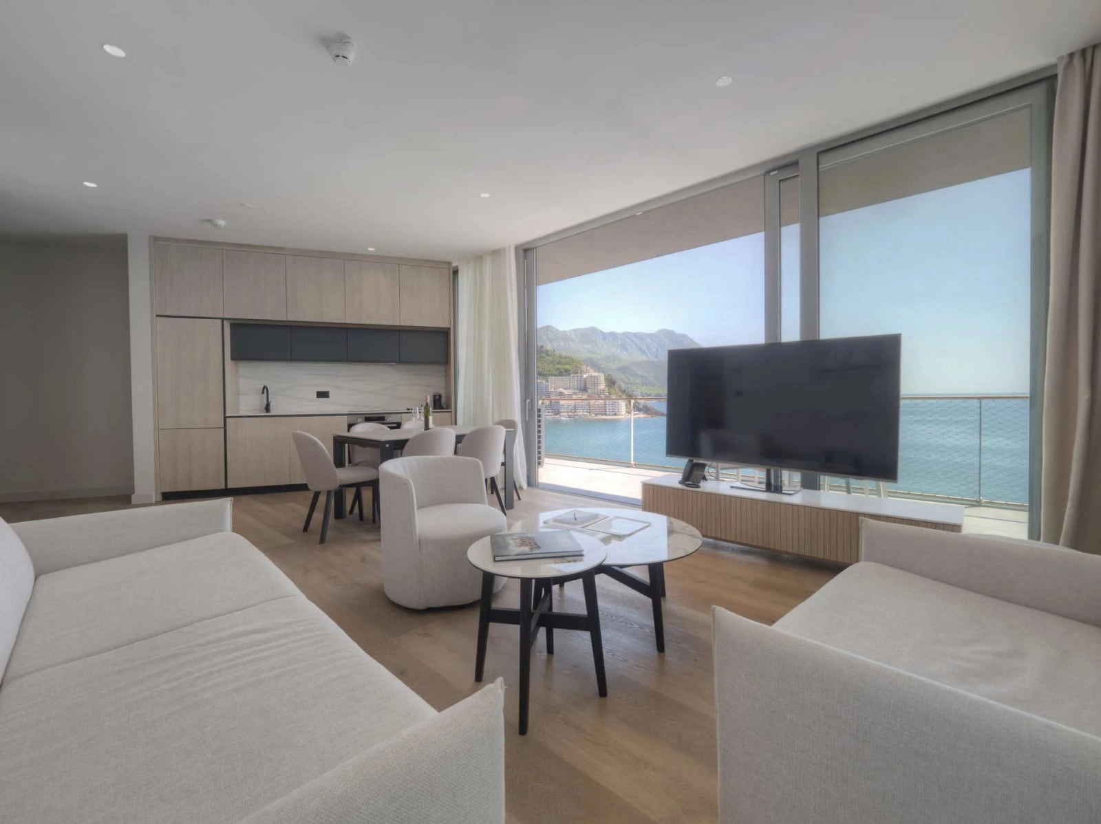 Apartmani-u-hotelu-sa-5-zvjezdica-Becici-Budva Apartmani u hotelu sa 5 zvjezdica