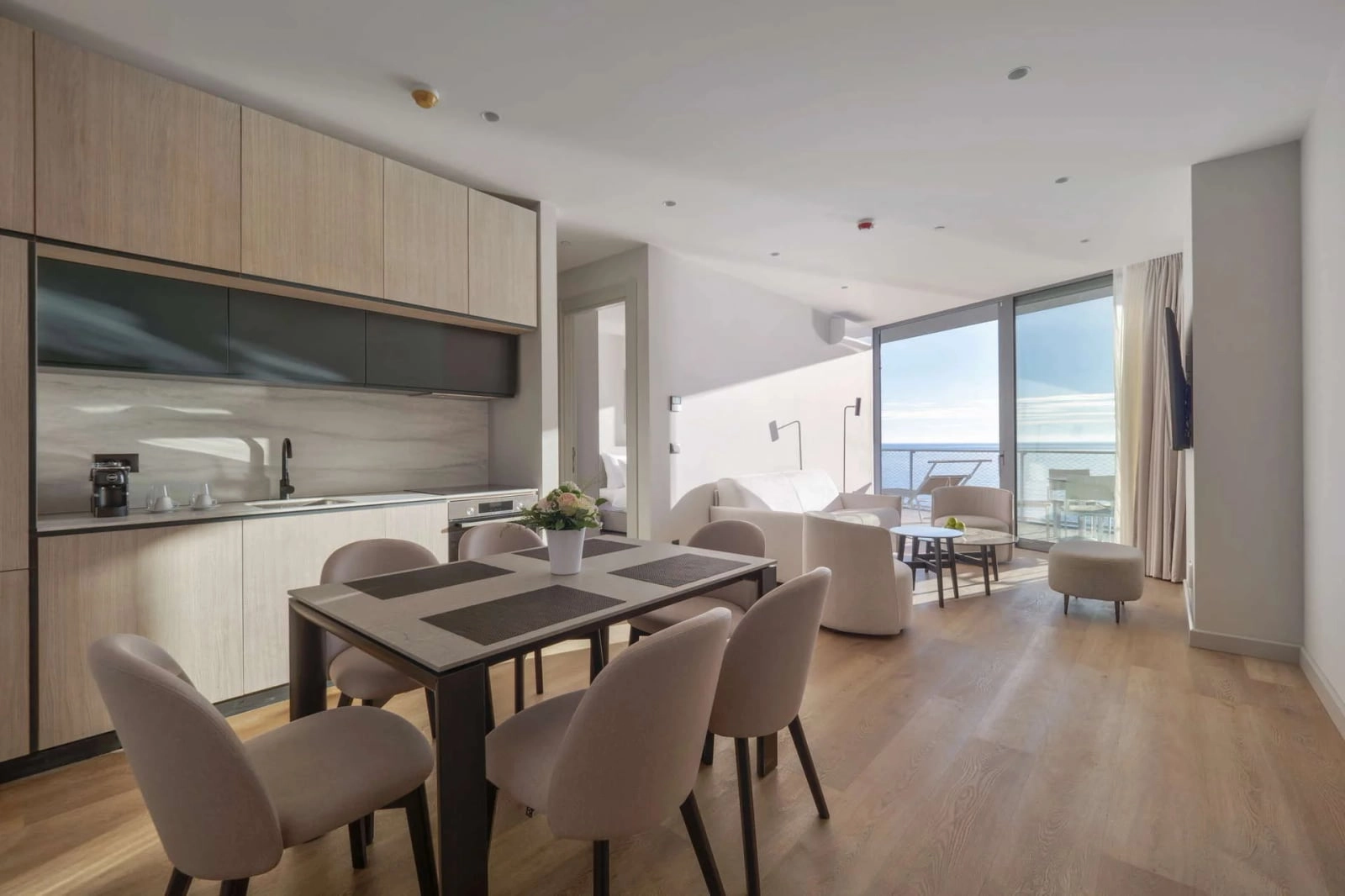 Apartmani-u-hotelu-sa-5-zvjezdica-Becici-Budva-6 Hotel – Bečići, Budva — fotografija 7