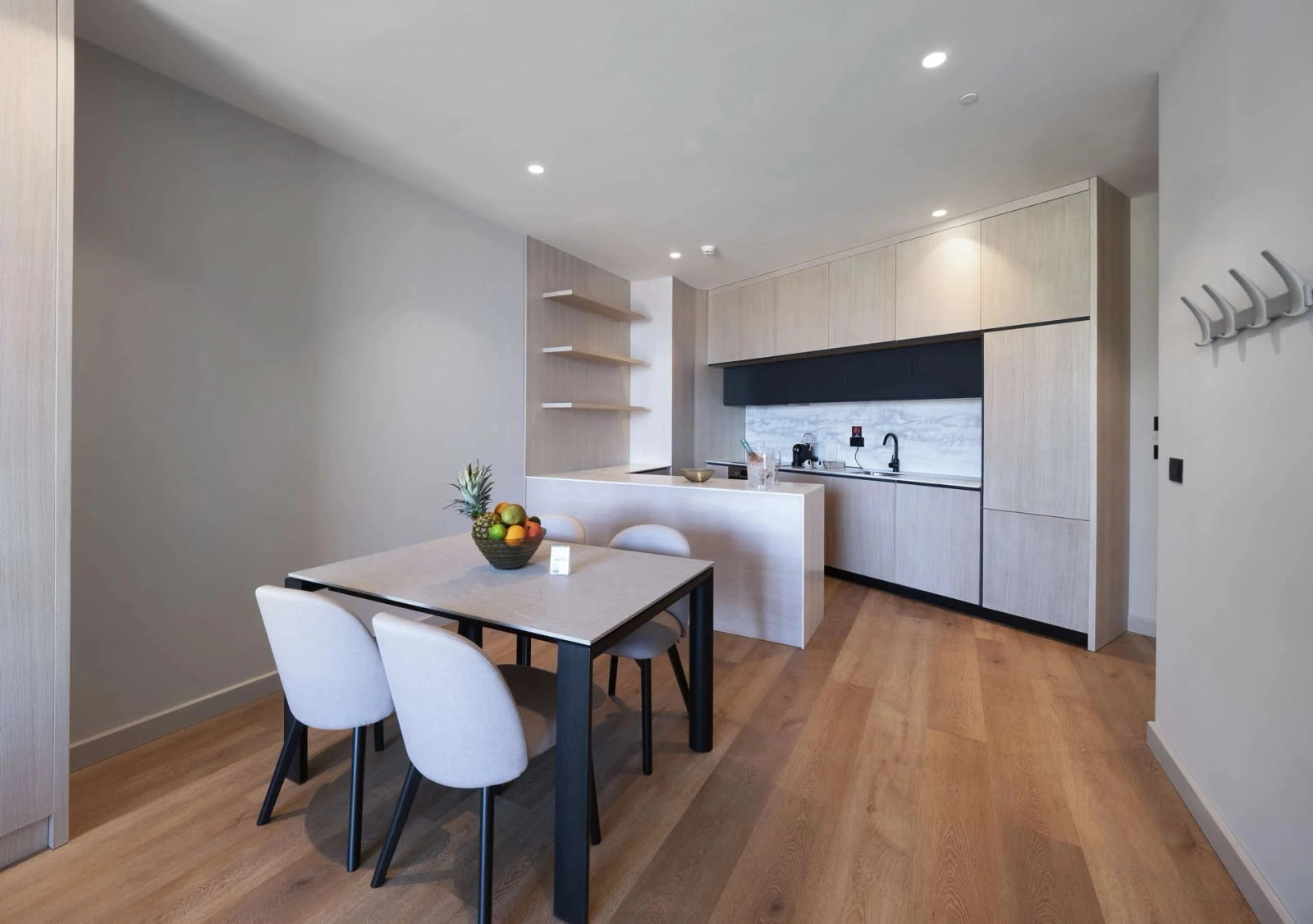 Apartmani-u-hotelu-sa-5-zvjezdica-Becici-Budva-14 Hotel – Bečići, Budva — fotografija 15
