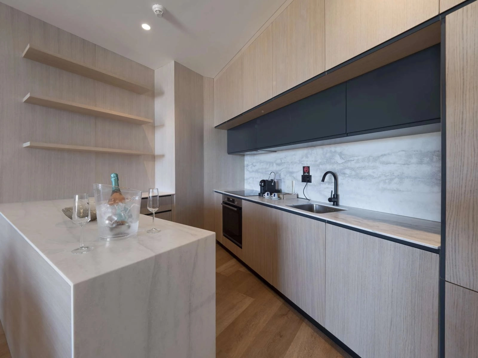 Apartmani-u-hotelu-sa-5-zvjezdica-Becici-Budva-18 Hotel – Bečići, Budva — fotografija 19