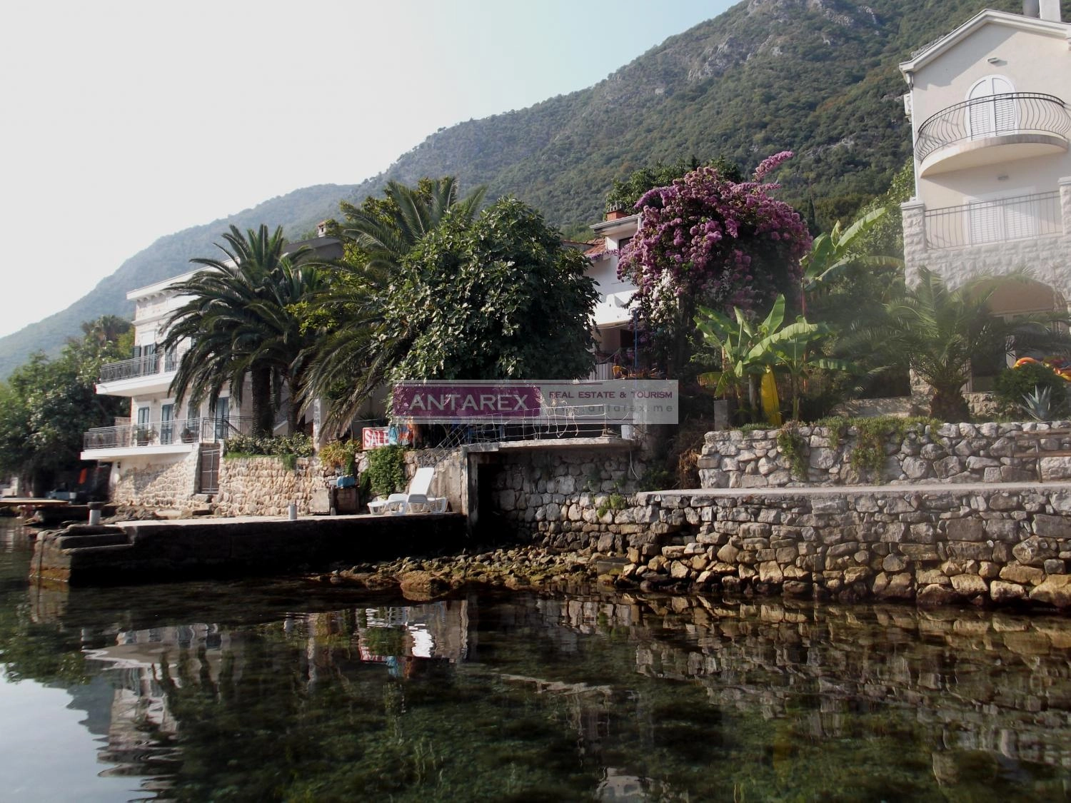 Kuca-sa-molom-na-prvoj-liniji-u-Stolivu-Kotor-2 Kuća 83 m² – Stoliv, Kotor — fotografija 3