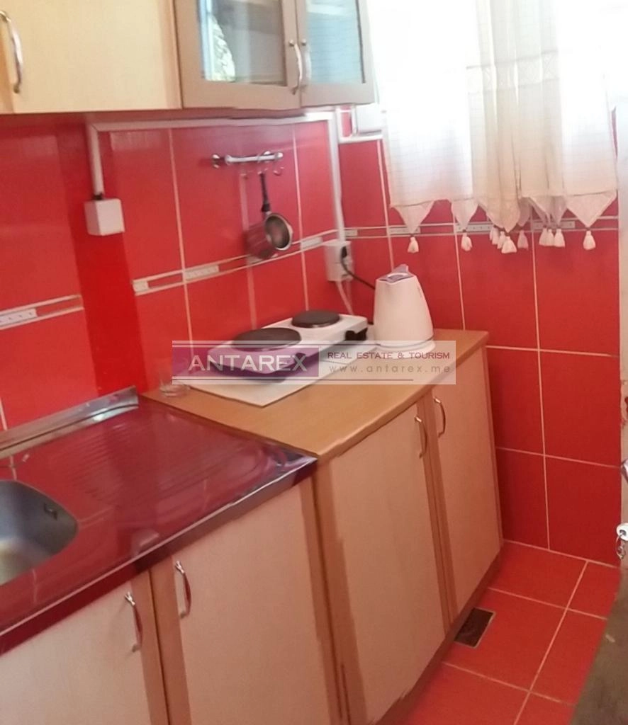 Stan-u-staroj-kamenoj-kuci-sa-dvoristem-Baosici-Herceg-Novi-2 Četvorosoban stan 305 m² – Baošići, Herceg Novi — fotografija 3