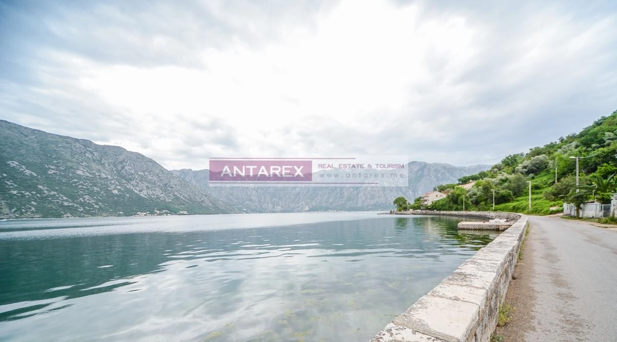 Dvosoban-stan-na-prvoj-liniji-u-Stolivu-Kotor-8 Dvosoban stan 105 m² – Stoliv, Kotor — fotografija 9