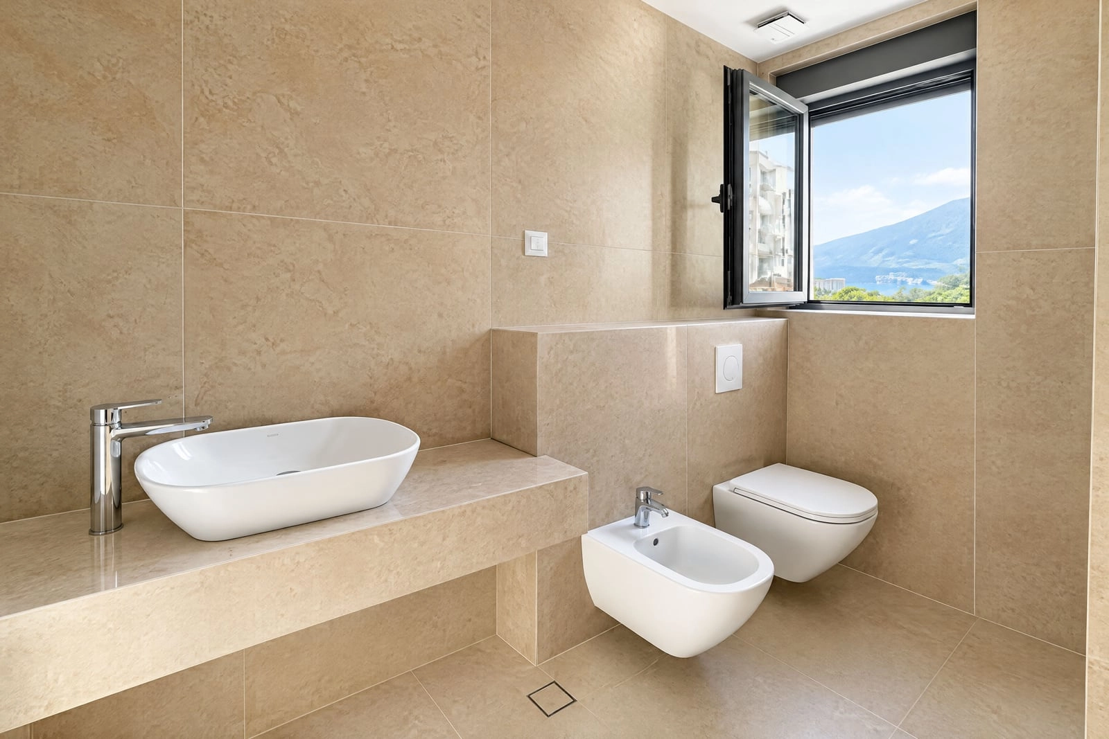 Dvosoban-stan-sa-terasama-u-Becicima-Budva-9 Dvosoban stan 69 m² – Bečići, Budva — fotografija 10
