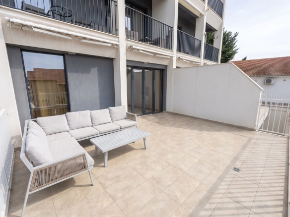 Trosoban stan 63 m² – Tivat — fotografija 4