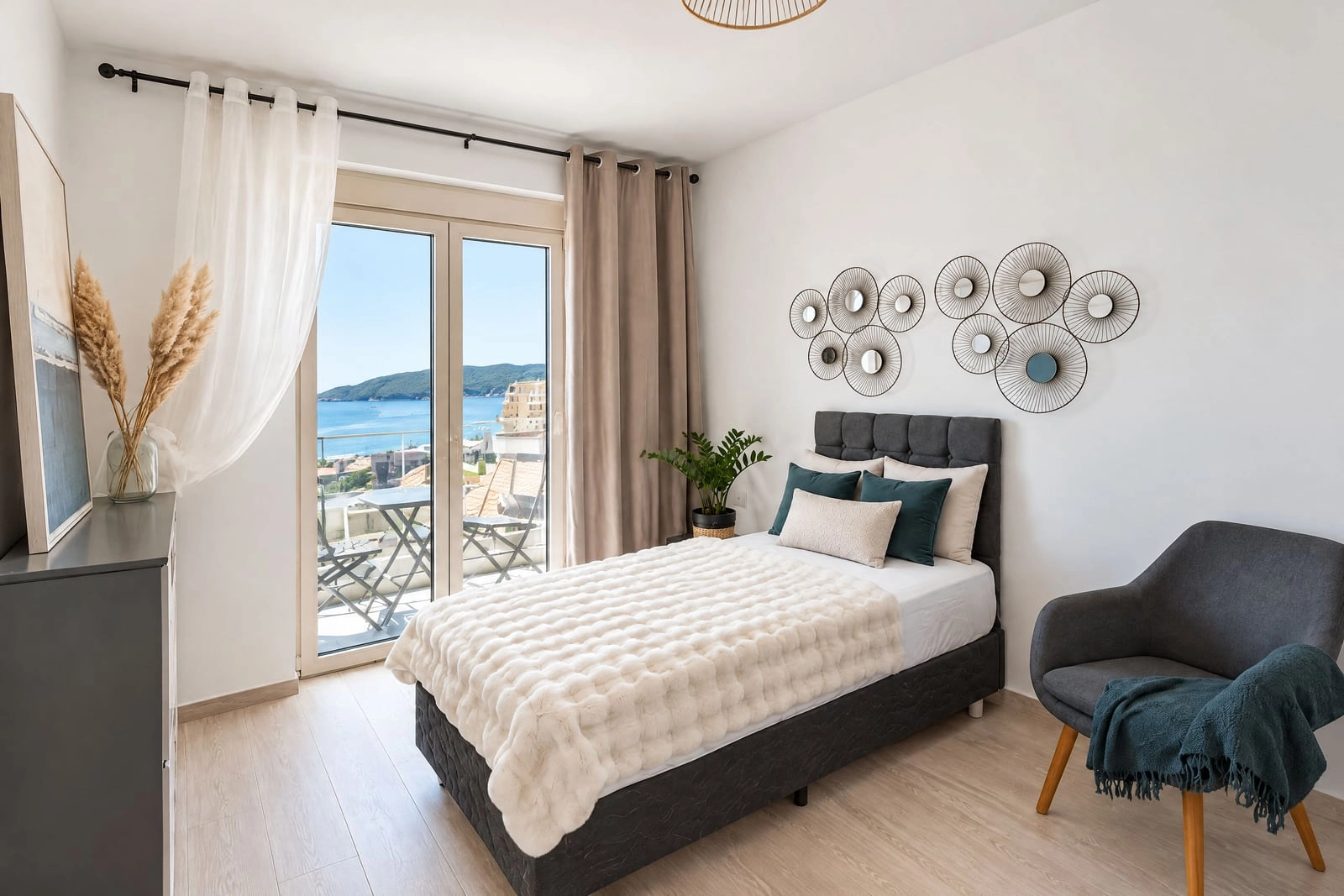 Dvosoban-stan-sa-terasom-i-pogledom-na-more-Becici-Budva-8 Dvosoban stan 74 m² – Bečići, Budva — fotografija 9