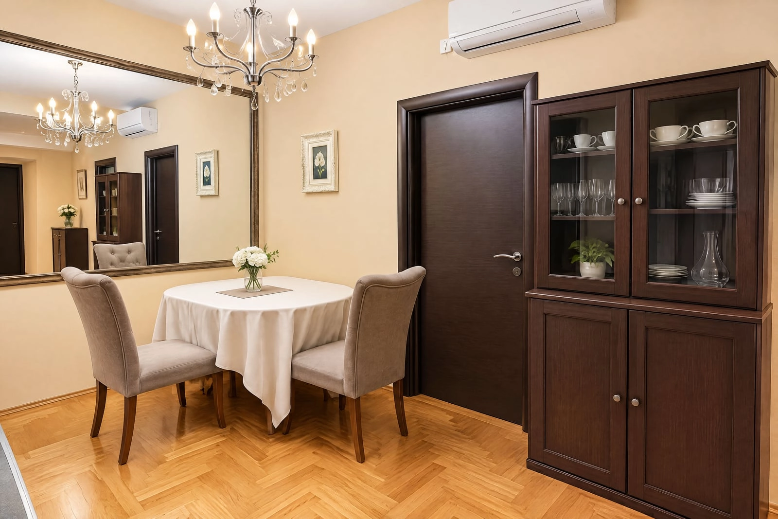 Trosoban-stan-sa-terasom-u-Tivtu-4 Trosoban stan 91 m² – Tivat — fotografija 5