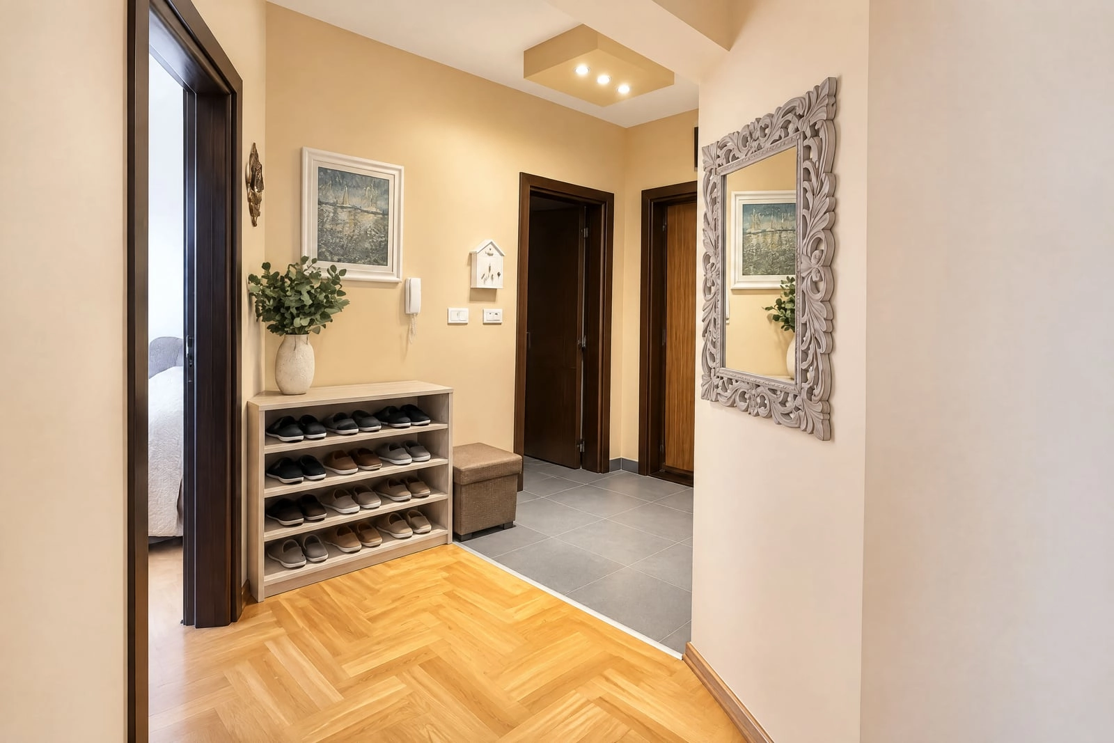 Trosoban-stan-sa-terasom-u-Tivtu-10 Trosoban stan 91 m² – Tivat — fotografija 11