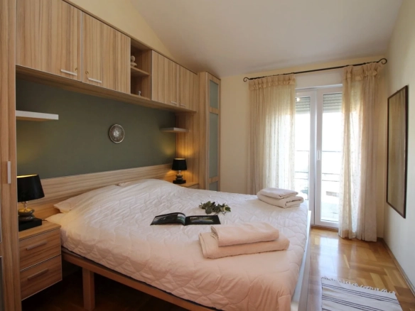 Izdavanje: Jednosoban stan 47 m² – Bečići, Budva — fotografija 8