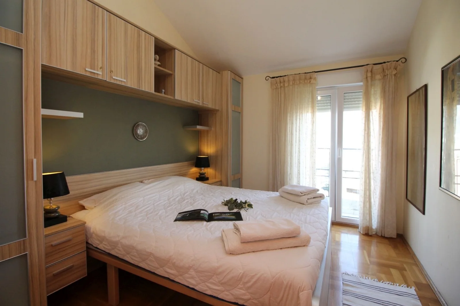Jednosoban-stan-s-terasom-u-Becicima-Budva-7 Izdavanje: Jednosoban stan 47 m² – Bečići, Budva — fotografija 8