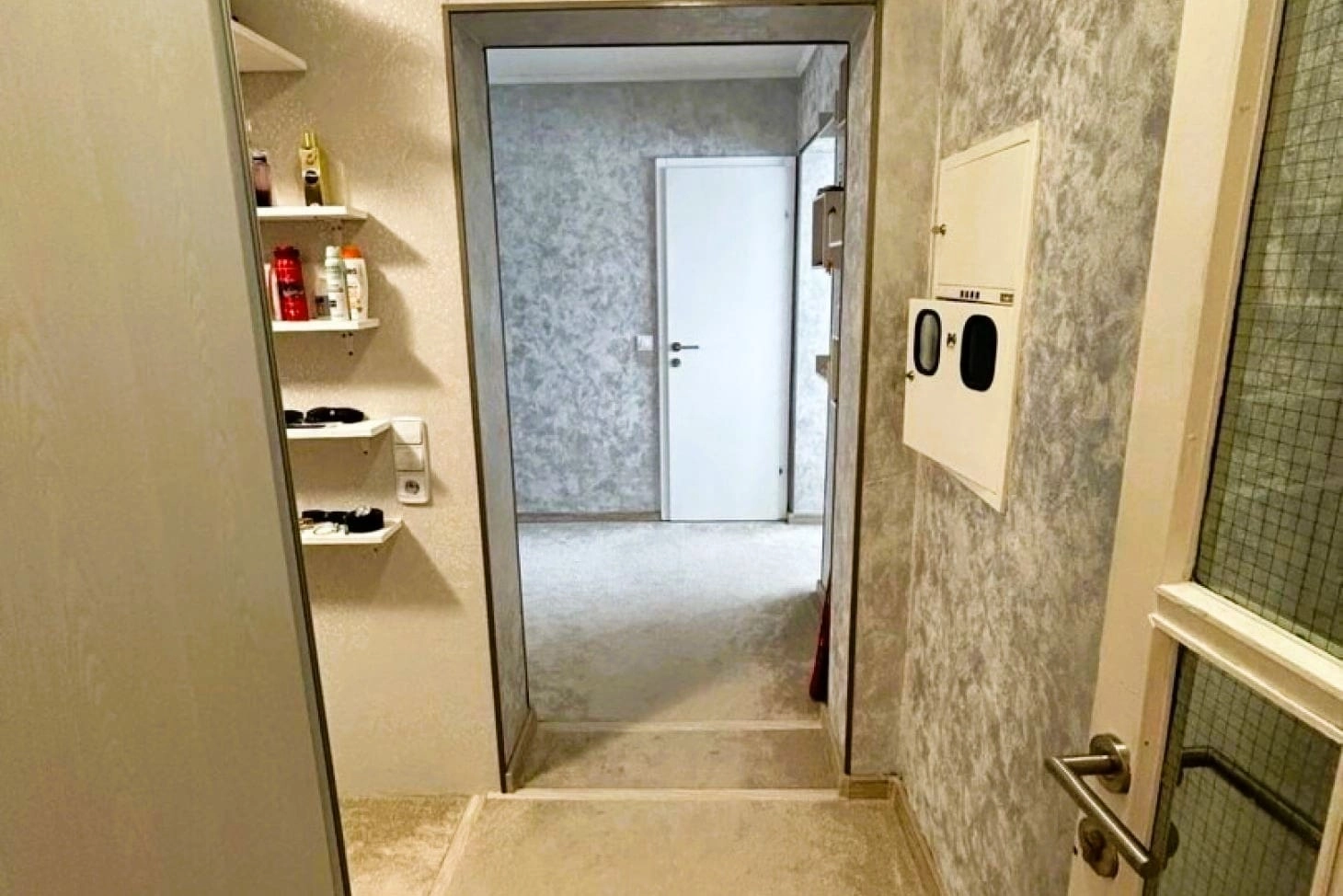 Dvosoban-stan-sa-terasom-u-Tivtu-3 Dvosoban stan 83 m² – Tivat — fotografija 4