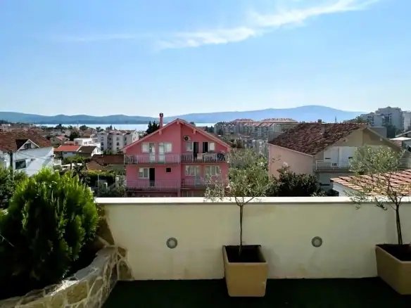 Dvosoban stan 83 m² – Tivat — fotografija 6