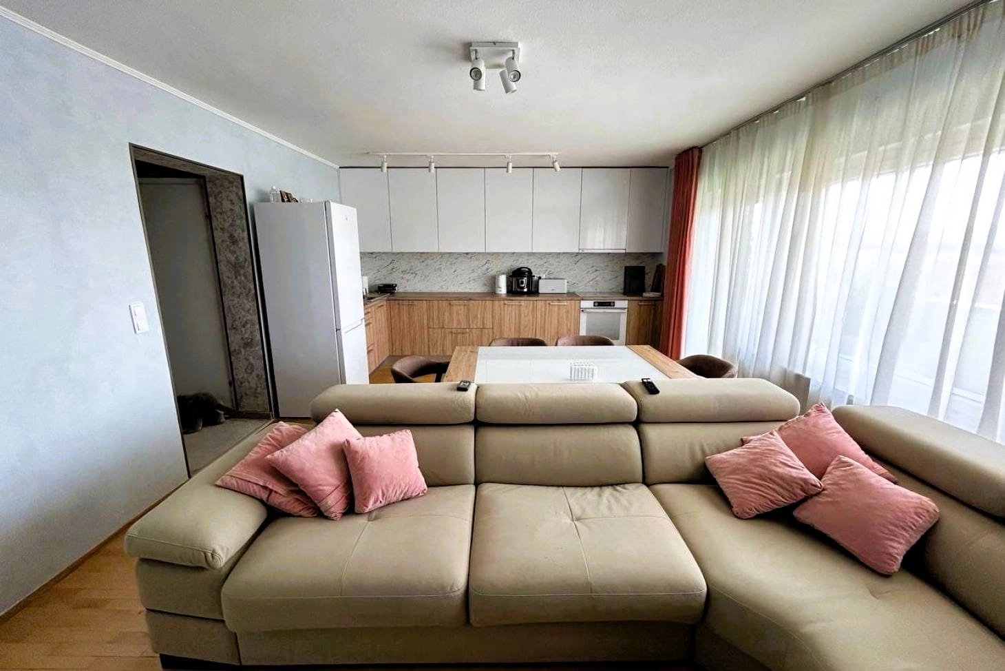 Dvosoban-stan-sa-terasom-u-Tivtu-11 Dvosoban stan 83 m² – Tivat — fotografija 12