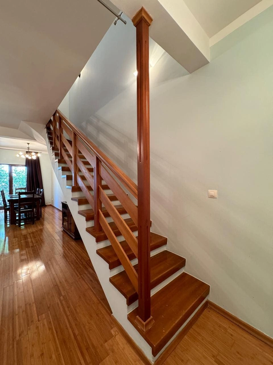 Trosoban-duplex-stan-u-Risnu-Kotor-9 Trosoban stan 130 m² – Risan, Kotor — fotografija 10