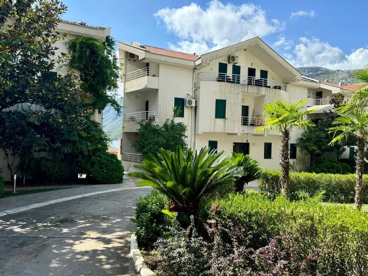 Trosoban-duplex-stan-u-Risnu-Kotor-13 Trosoban stan 130 m² – Risan, Kotor — fotografija 14
