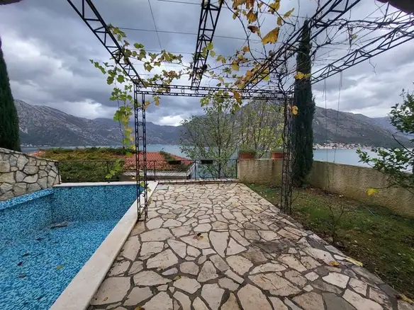 Trosoban stan 126 m² – Kotor — fotografija 9