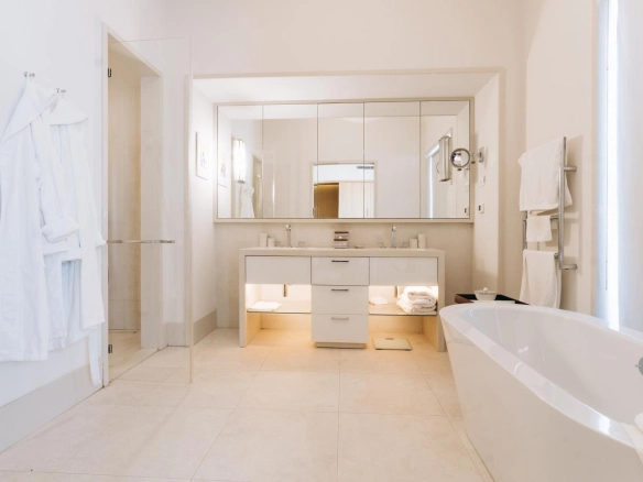 Dvosoban stan 266 m² – Tivat — fotografija 11