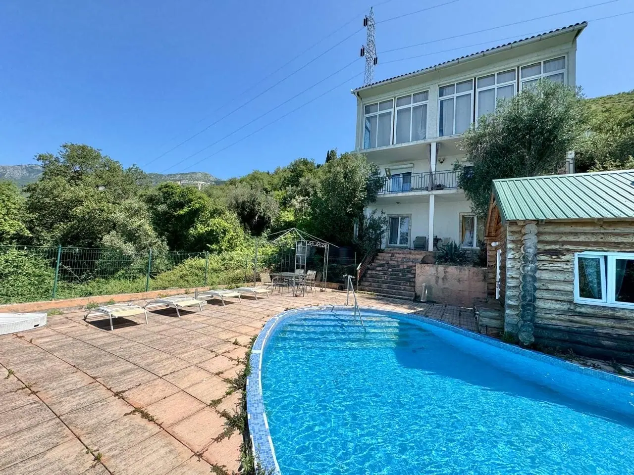 Vila-sa-bazenom-i-pogledom-na-more-u-Becicima-Budva-2 Kuća 286 m² – Bečići, Budva — fotografija 3