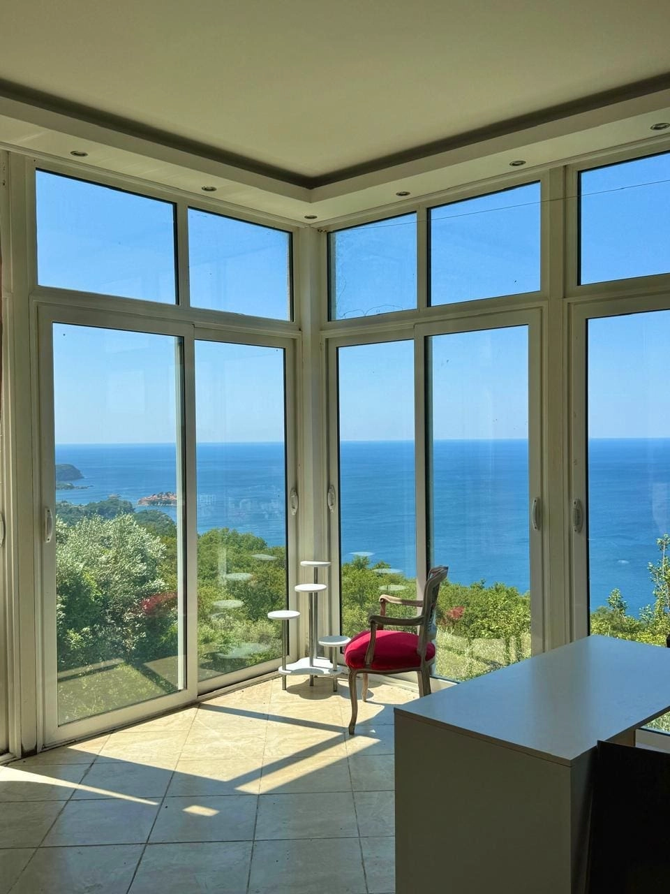 Vila-sa-bazenom-i-pogledom-na-more-u-Becicima-Budva-14 Kuća 286 m² – Bečići, Budva — fotografija 15