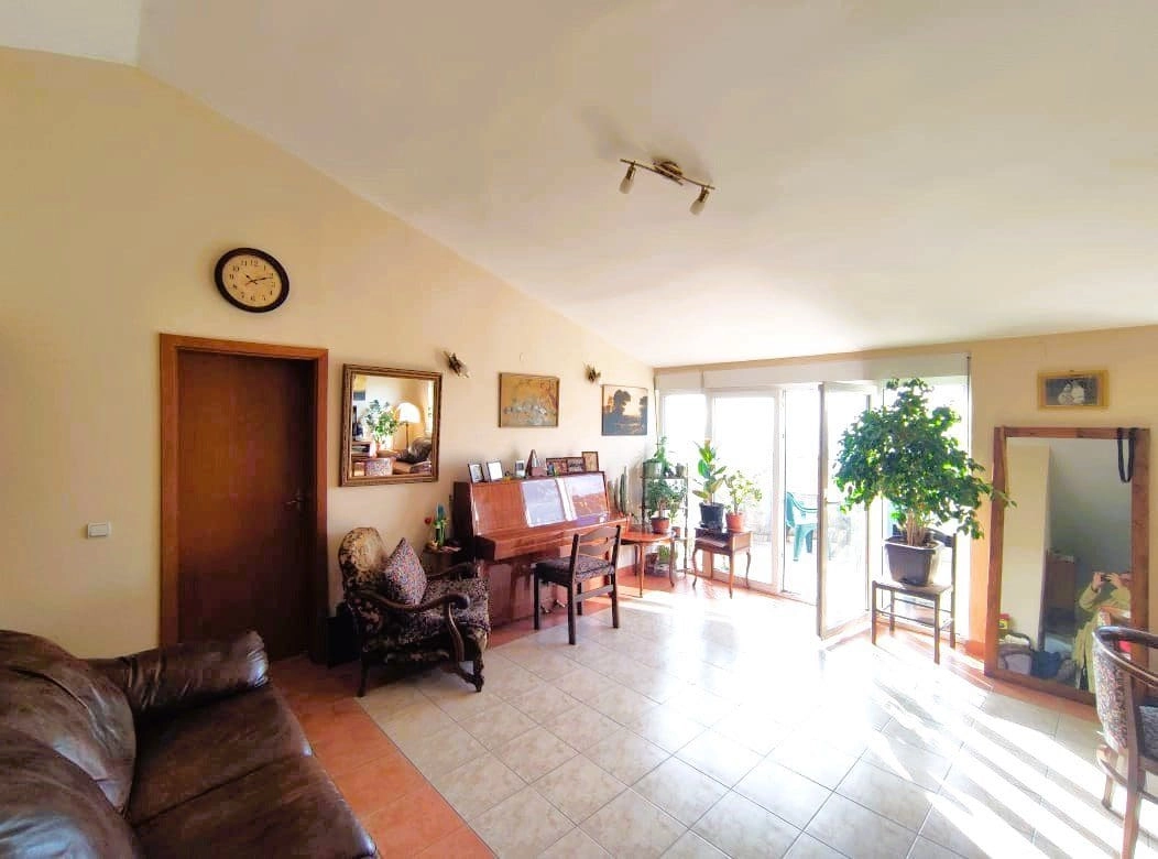 Kuca-sa-pogledom-na-more-u-naselju-Lazi-Budva-6 Kuća 337 m² – Lazi, Budva — fotografija 7
