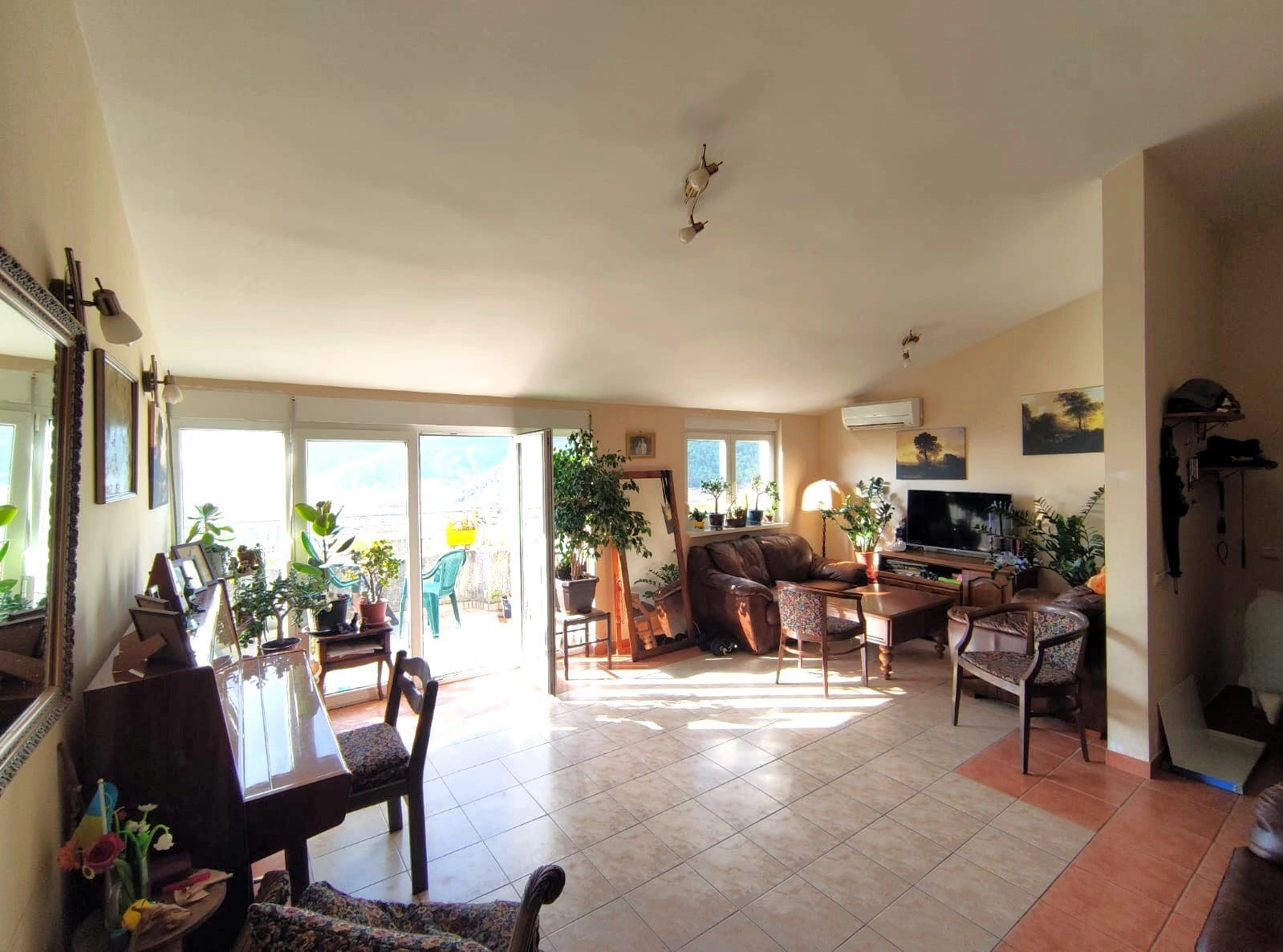 Kuca-sa-pogledom-na-more-u-naselju-Lazi-Budva-8 Kuća 337 m² – Lazi, Budva — fotografija 9