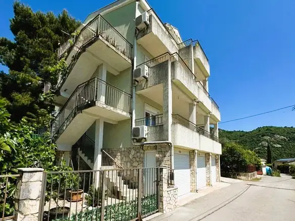 Kuća 337 m² – Lazi, Budva — fotografija 17