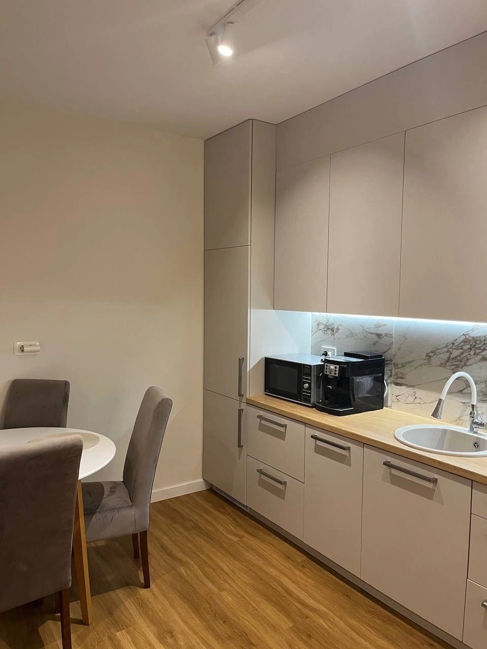 Jednosoban-stan-u-Becicima-Budva-6 Jednosoban stan 51 m² – Bečići, Budva — fotografija 7