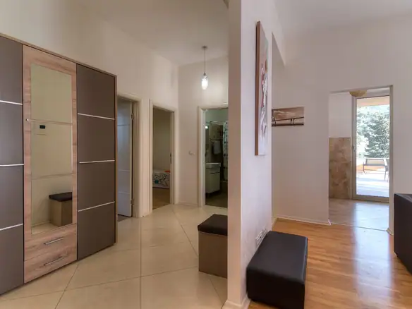 Trosoban stan 189 m² – Budva — fotografija 3