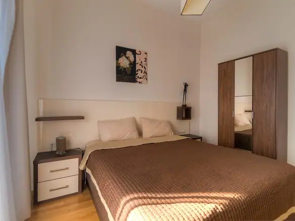 Trosoban stan 189 m² – Budva — fotografija 11