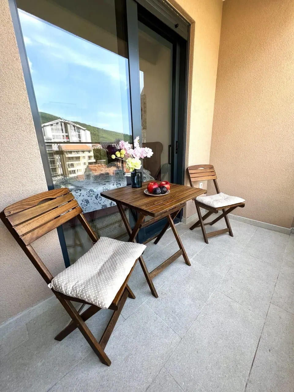 Jednosoban-stan-sa-terasom-u-Budvi-4 Jednosoban stan 43 m² – Budva — fotografija 5