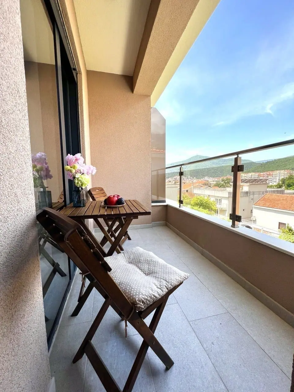 Jednosoban-stan-sa-terasom-u-Budvi-6 Jednosoban stan 43 m² – Budva — fotografija 7