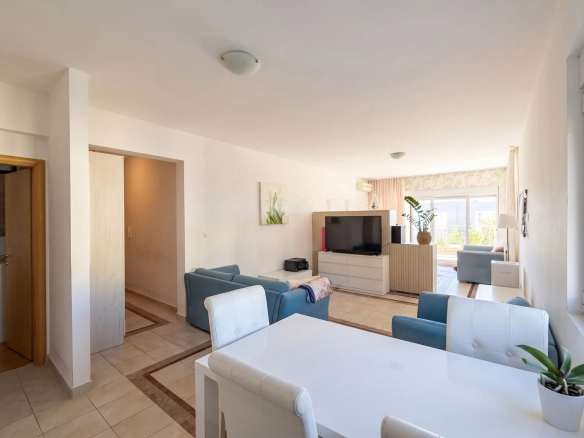 Jednosoban stan 89 m² sa pogledom na more