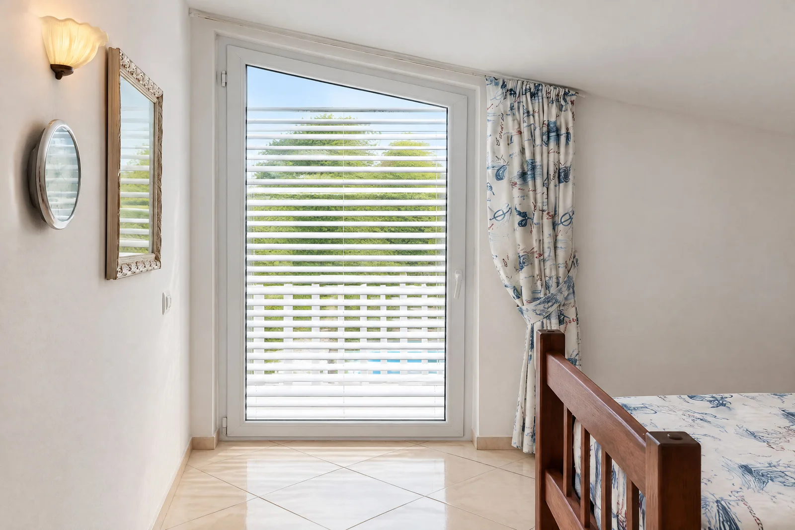 Trosoban-stan-na-prvoj-liniji-u-Rafailovicima-Budva-10 Trosoban stan 63 m² – Rafailovići, Budva — fotografija 11